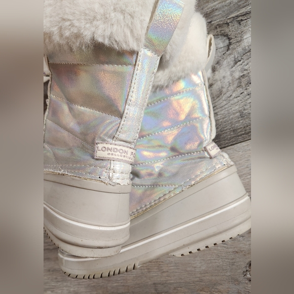London Fog Girls Bell Court Warm Lined Boots- Iridescent/Silver - Picture 5 of 7